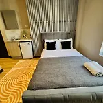 Holloway\'S House - No 37 - Bright & Cozy Escape Rooms