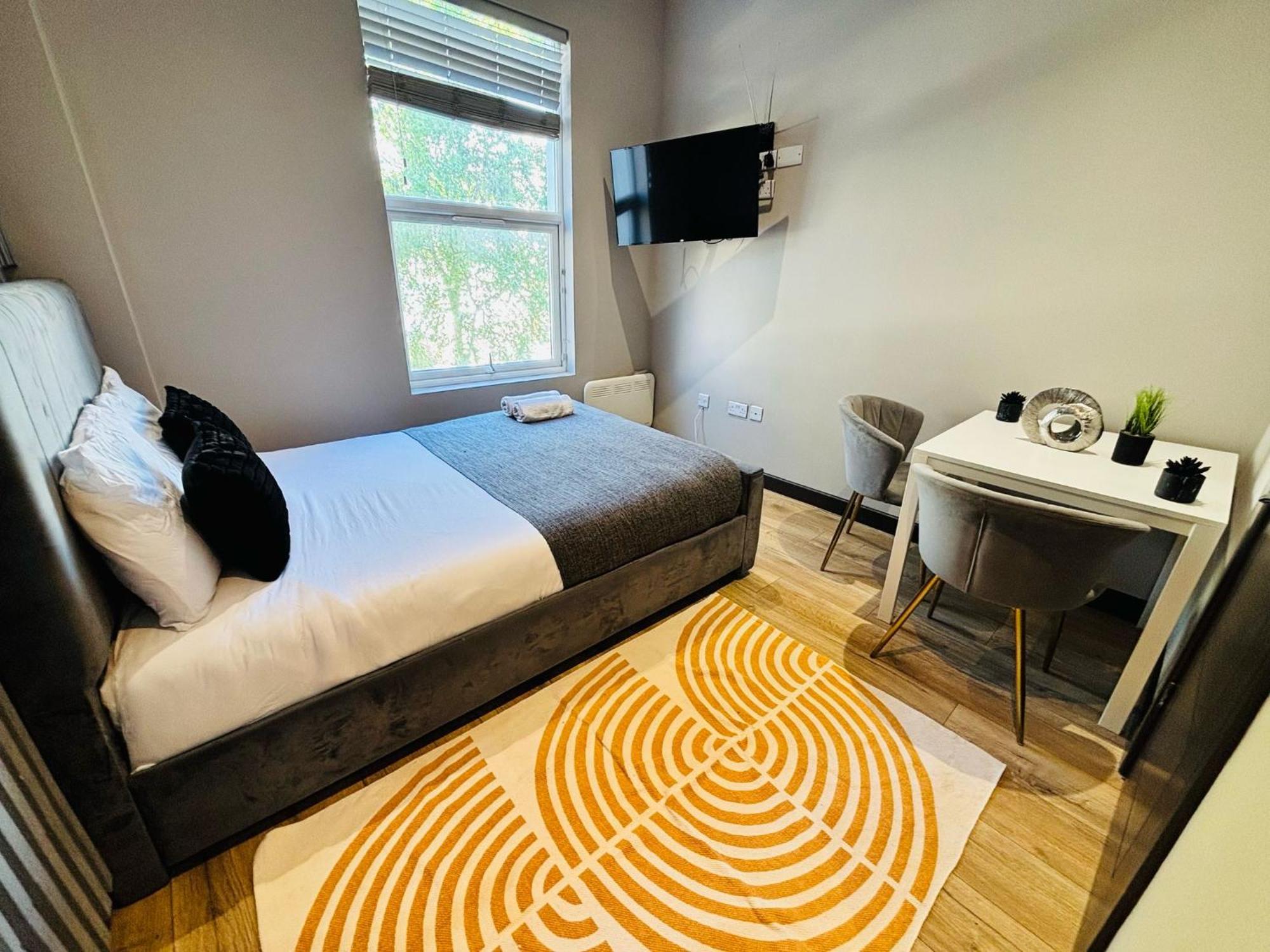 Holloway's House - No 37 - Bright & Cozy Escape * London